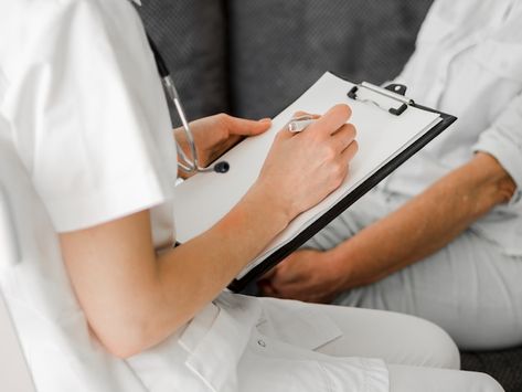 Close-up doctor taking notes Free Photo | Free Photo #Freepik #freephoto #medical-checkup #health-checkup #check-up #medical-examination Checkup Medical, Wear Perfume, Instagram Background, Medical Examination, Vet Clinics, Taking Notes, Intensive Care Unit, Healthcare Industry, Health Check