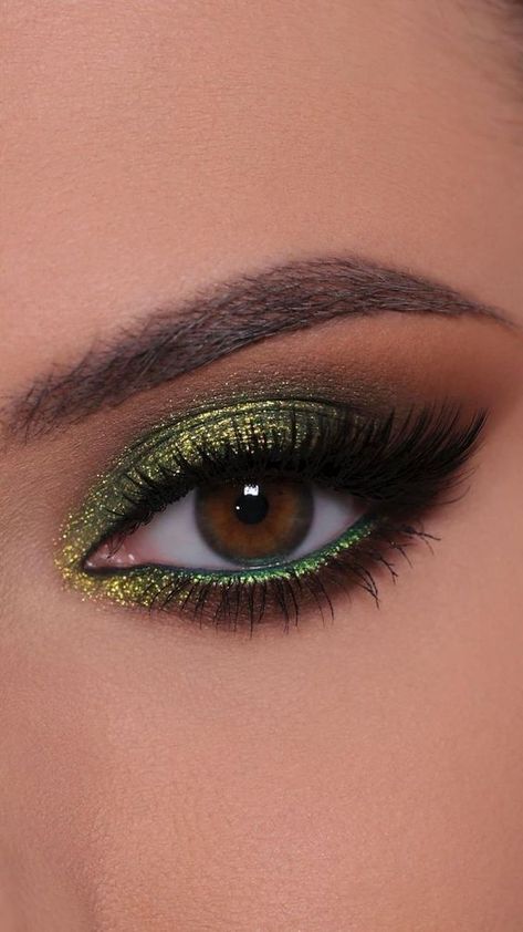 Eye Shadow With Green Dress, Olive Eyeshadow Looks, Green Eyeshadow Looks For Brown Eyes, Eye Makeup For 50 Year Old Women, Green Eye Shadow Looks, Green And Gold Makeup Looks, Smokey Green Eye Makeup, Green And Gold Eyeshadow, Green And Gold Makeup