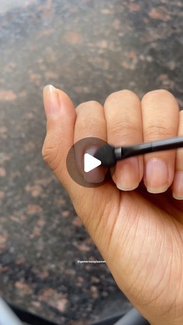 At Home Chrome Nails, Eyeshadow Nails Diy, Light Purple Chrome Nails, Light Purple Chrome, Diy Chrome Nails, Chrome Nails Tutorial, Chrome Nails Ombre, Chrome Nails Gel, Chrome Nails Diy