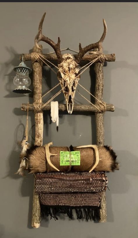 European Mount Display, European Deer Mount Ideas, Skull Mount Ideas, Hunting Room Design, European Mount Ideas, Hunting Mounts, Cabin Homestead, Homestead Plans, Hunting Room Decor