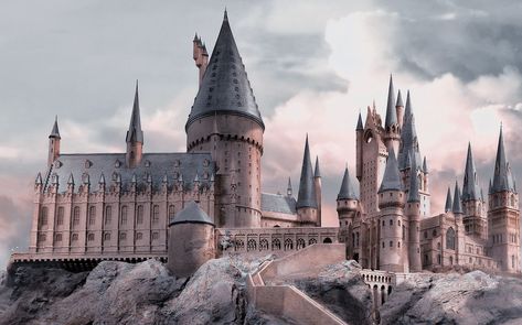 Hogwarts Landscape, Harry Potter 4k, Harry Potter Pc, Hp Wallpaper, Hery Potter, Harry Potter Wallpaper Backgrounds, Slytherin Wallpaper, 1366x768 Wallpaper Hd, Harry Potter Background