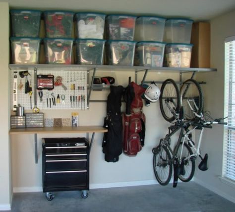 49 Brilliant Garage Organization Tips, Ideas, and DIY Projects - Garage organization is not difficult nor is it expensive. It is however, essential if you want a clean space where everything is relatively easy to find. Whether you have a large garage or just a small space, there are many things that you can do to utilize that space and give yourself a bit of additional storage without taking up the area that you need for cars and other items. #organizing #garage #clutter #diy Rifacimento Garage, Diy Projects Garage, Garage Storage Inspiration, Garage Organization Tips, Garage Organisation, Garage Storage Solutions, Garage Organization Diy, Small Garage, Garage Organize