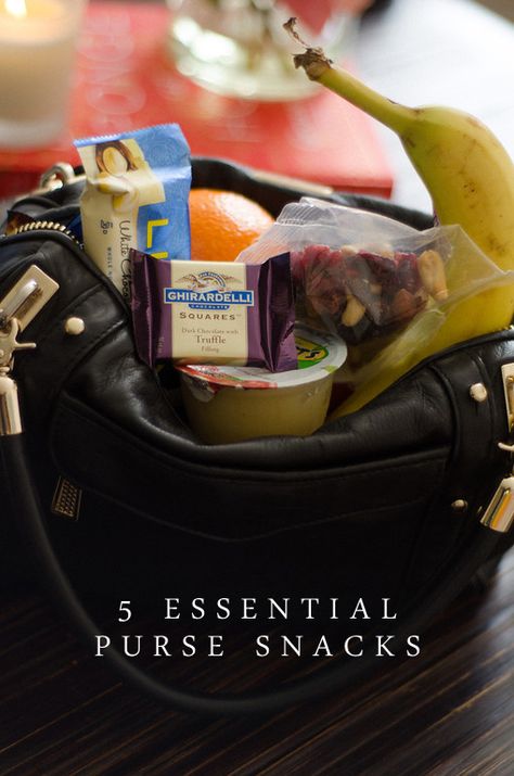 Purse Snacks, Backpack Food, Snack Video, In My Purse, Office Lunch, My Purse, Purse Essentials, Emergency Food, Lunch Box