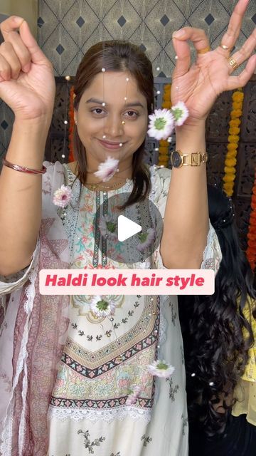 Shikha Rathore on Instagram: "Quick n easy ……..
Beautiful hair styling for your special day 
Like , engagement, haldi , sangeet 😍🥰

#hairstyle #sangeethairstyle #themakeupmantrabsp #hairstylehacks #hairhacks #makeupacademy #bestmakeupacademy" Hair Styles For Haldi, Hair Styles For Mehndi Function, Hairstyles For Sangeet Function, Haldi Hairstyles For Bridesmaid, Hairstyles For Functions, Hairstyle For Haldi Function, Hairstyles For Haldi, Haldi Hairstyle, Sangeet Hairstyles