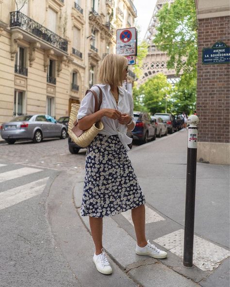 Le Fashion: A Stylish Outfit to Get You Through the Rest of Summer Mode Ab 50, Look 80s, Streetwear Mode, Stylish Summer Outfits, Style Inspiration Summer, Summer Outfit Inspiration, Winter Trends, Summer Skirts, 가을 패션