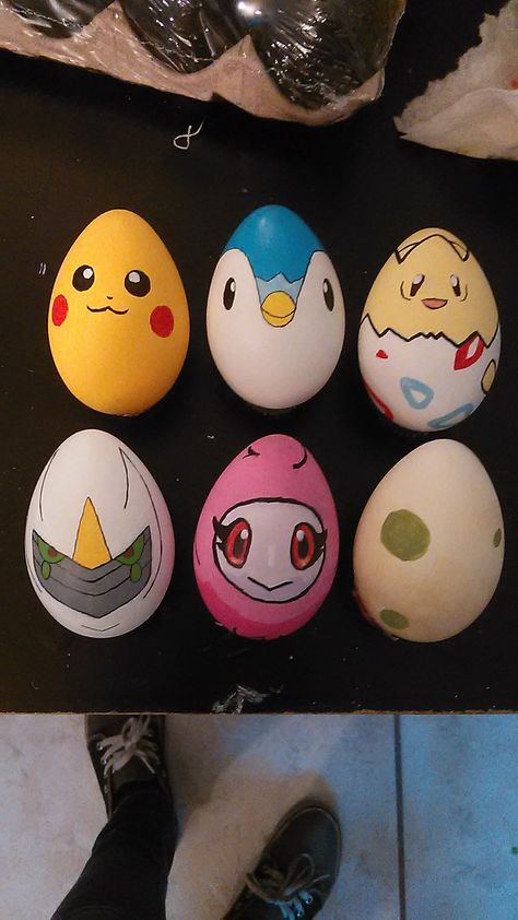 pokemon easter eggs (acrylic paint 2015) graytheartist Pokemon Easter Eggs, Easter Egg Decorating Ideas, Pokemon Eggs, Egg Decorating Ideas, Pokemon Easter, Easter Arts And Crafts, Painted Eggs, Easter Egg Dye, Easter Bonnet