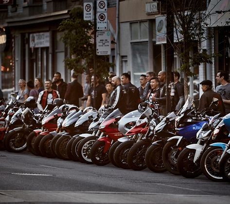 All lined up and no where to go. Friends gathered in the city for a motorcycle social. One of the best things about riding a motorcycle are the riders you meet and sharing a common passion for the ride. Motorcycle culture. Photo @themotofoto Motorcycle Wear, Ride Motorcycle, Riding A Motorcycle, Motorcycle Gang, Motorcycle Events, Motorcycle Culture, Bike Photography, Sport Motorcycle, Biker Life