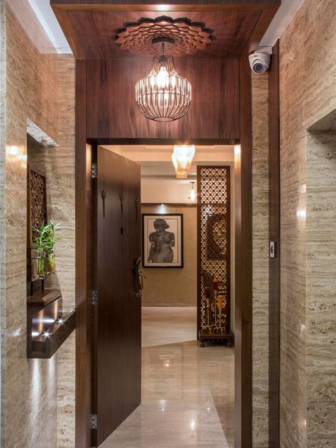 Mumbai based Architect Dipa Desai's home is a life size photo album of her travels and memories. Entrance Lobby Design, Entrance Door Decor, House Main Door, Apartment Entrance, House Main Door Design, Main Entrance Door Design, Lobby Interior Design, Entrance Lobby, Entrance Door Design