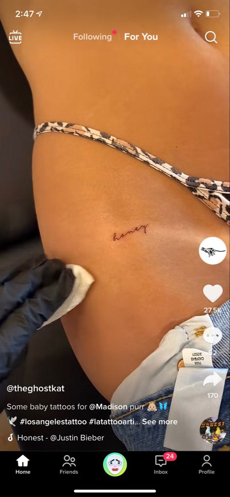 Cute Low Back Tattoos, Mid Lower Back Tattoo, Dainty Lower Back Tattoos, Low Back Tattoo Women, Back Tattoo Placements, Side Back Tattoos, Side Tattoos Women, Easy Tattoo, Gabriels Inferno