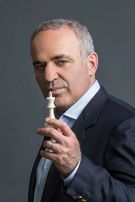 Garry Kasparov Teaches Chess Garry Kasparov, Bobby Fischer, Penn And Teller, How To Defend Yourself, Child Prodigy, Chess Master, Champions Of The World, Teaching Assistant, Video Lessons