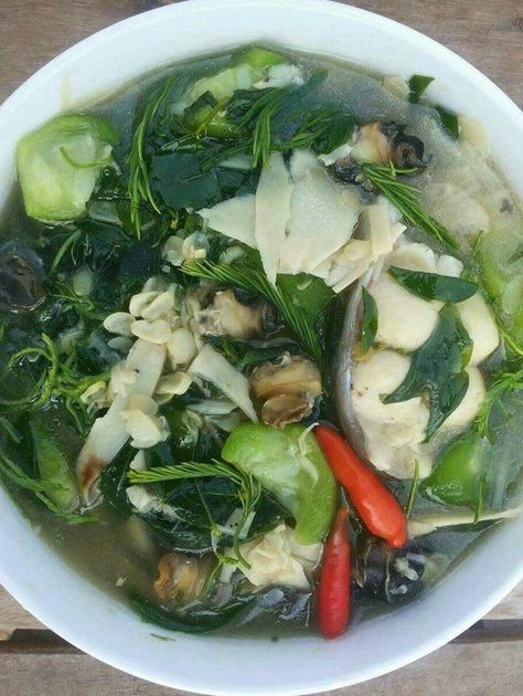 khmer food Khmer Soup, Khmer Food Recipe, Cambodian Dishes, Khmer Recipes, Cambodian Cuisine, Cambodia Food, Lao Food, Appetizer Display, Cultural Food