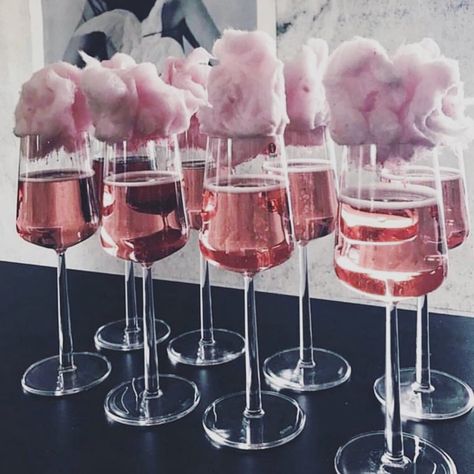 Cotton Candy Cocktail, Cotton Candy Champagne, Candy Cocktails, Bridal Shower Inspo, Anniversaire Diy, Bridal Shower Inspiration, Lingerie Shower, Shower Inspiration, Candy Floss