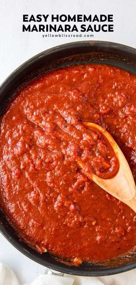 Homemade Marinara Sauce Mariana, Simple Marinara Sauce, Bake Pasta, Marinara Recipe, Caramelized Bacon, Marinara Sauce Recipe, Easy Tomato Sauce, Pasta Sauce Homemade, Pasta Meals