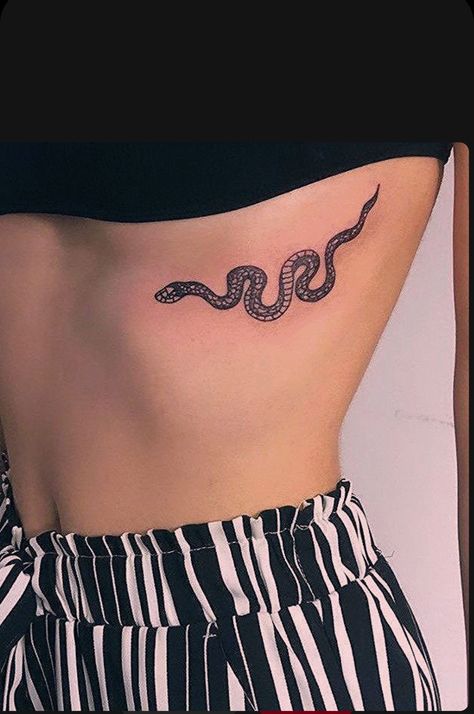 #tattoo #tattooart #tattoodesigns #tattoosforwomen Veer Tattoo, Tattoo Large, Tattoo 2023, Coral Snake, Wildflower Tattoo, Tattoo Flowers, Underboob Tattoo, Tattoo Zeichnungen, Temp Tattoo