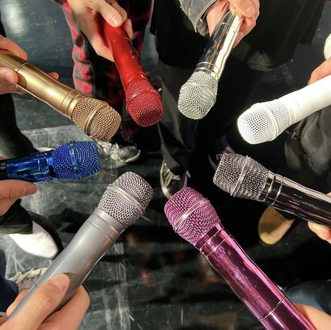 Ateez Microphone Colors, Ateez 2022, Kids Microphone, Concert Aesthetic, Broken Leg, Kim Hongjoong, D Day, Microphones, Baby Pictures