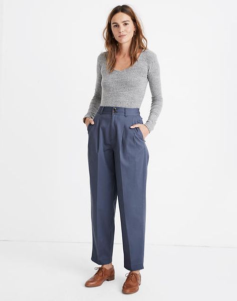 Taper Pants, Types Of Clothing Styles, Slouchy Pants, Striped Tights, Striped Wide Leg Pants, Cropped Pants Women, Velvet Leggings, Wide Leg Linen Pants, Classic Style Women