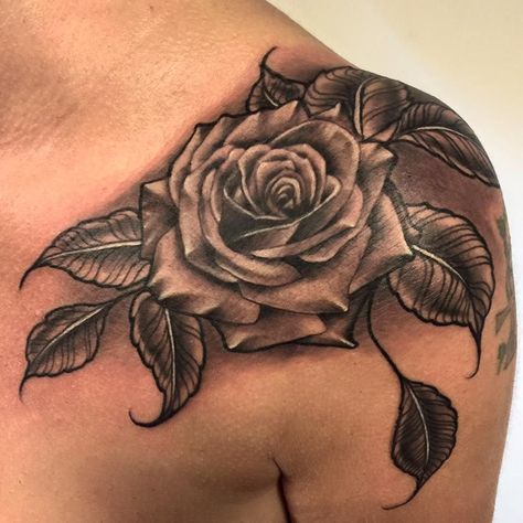 Sholdure Tattoo For Men, Rose Tattoo Men Upper Arm, Rose Tattoo Men Shoulder, Rose Shoulder Tattoo Men, Rose Chest Tattoo Men, Rose Tattoo Men Chest, Roses On Shoulder Tattoo, Upper Shoulder Tattoo Men Ideas Design, Shoulder Tats Men