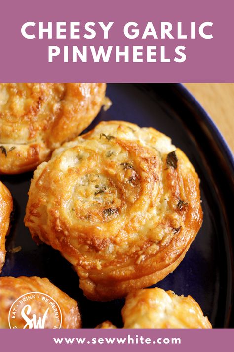 This cheesy garlic pinwheels recipe packs a serious punch of garlic flavour that will satisfy even the most die-hard garlic fan. The garlic and herb butter is smeared over the puff pastry and topped with grated cheese before rolling. This is a recipe for all garlic lovers! Pie, Cheese Pinwheels Puff Pastries, Garlic Cheese Puff Pastry, Puff Pastry Cheese Rolls, Appetizer Recipes With Puff Pastry, Puff Pastry Pinwheel Recipes, Puff Pastry Recipes Savory Pinwheels, Puff Pastry Garlic Bread, What To Make With Puff Pastry Sheets