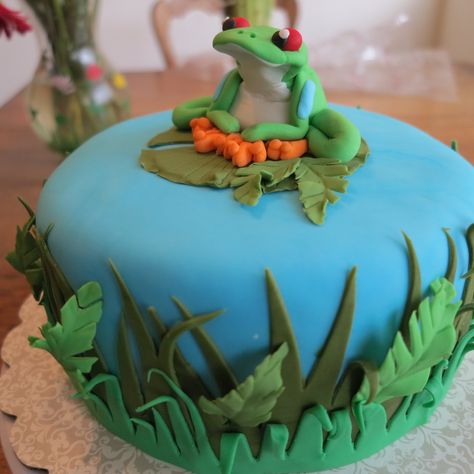 Frog Cake Birthday, Cake Birthday Boys, Rainforest Cake, Shrimp Recipes Easy Dinners, Bug Birthday Cakes, Frog Cupcakes, Birthday 17, Miami Bachelorette, Frog Cake