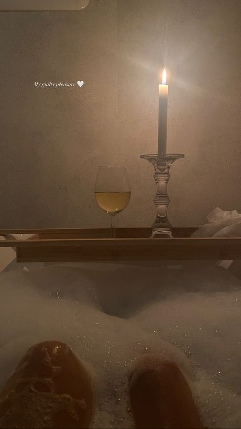 Bath Foam Aesthetic, Jacuzzi Instagram Story, Bath Captions Instagram, Jacuzzi Captions Instagram, Spa Day Captions Instagram, Bath Captions, Spa Day Instagram Story, Spa Captions Instagram, Spa Captions