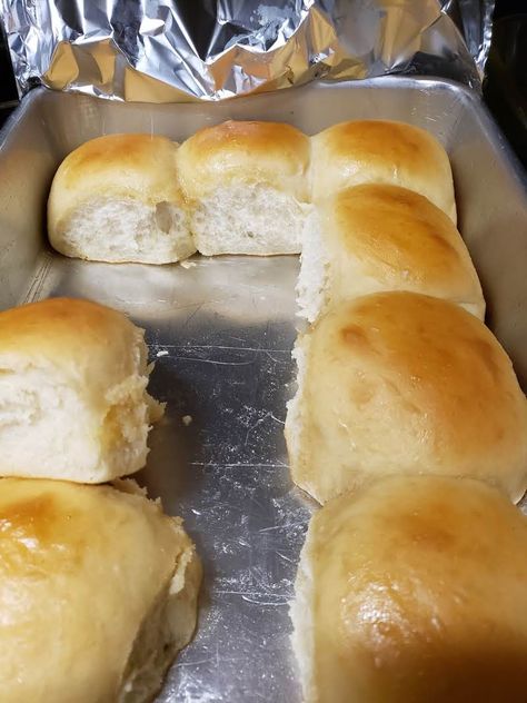 Quincy Big Fat Yeast Rolls, Fluffy Yeast Rolls Recipe, Italian Lemon Pound Cake, Homemade Yeast, Yeast Rolls Recipe, Rolls Bread, Yeast Packet, Rolls Homemade, Grandma Cooking