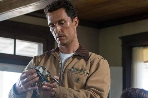 Pin for Later: 15 Sexy Movie Crushes We All Had This Year Cooper in Interstellar Cooper Interstellar, Vintage Carhartt Jacket Outfit, Carhartt Jacket Outfit Men, Carhartt Detroit Jacket Outfit, Carhartt Vest Outfit, Carhartt Jacket Outfit, Carhartt Outfit, Vintage Carhartt Jacket, Carhartt Vest