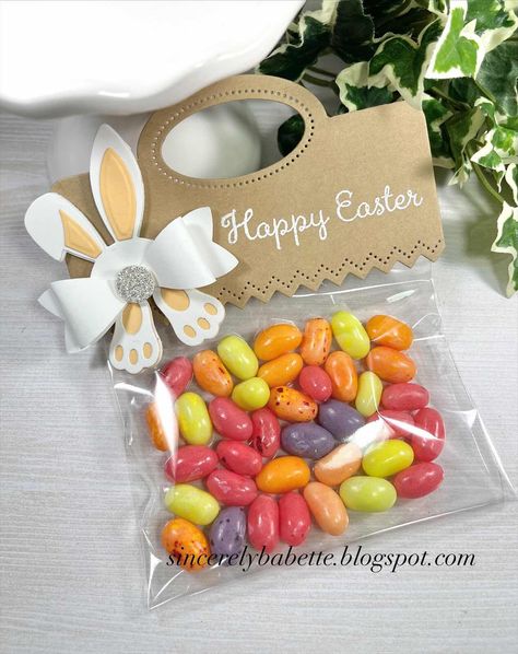 Sincerely, Babette: Easter Jellybeans Easter Treat Box Ideas, Diy Easter Bags, Easter Treat Boxes, Easter Favor Boxes, Easter Treat Box, Candy Toppers, Creative Easter Baskets, Easter Treat Bags, Easter Gift Bags