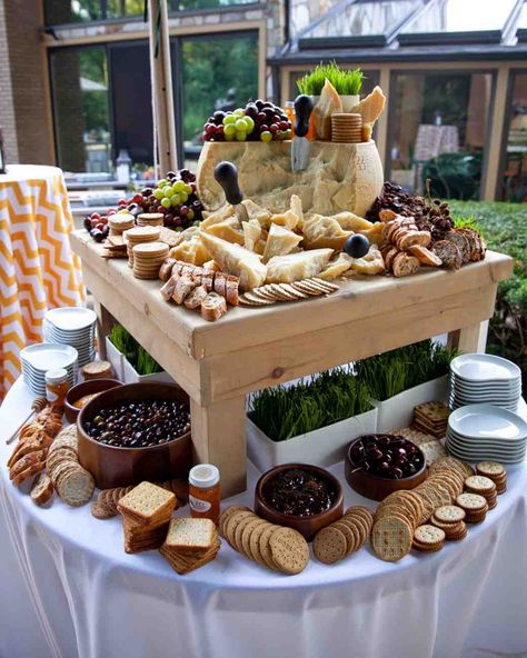 Not only will guests love it, but it will add a special touch to your reception. Ideas Para Catering, Rustic Wedding Foods, Wedding Food Stations, Cheese Bar, Aged Cheese, Ayam Bakar, Reception Food, Wedding Reception Food, Food Stations