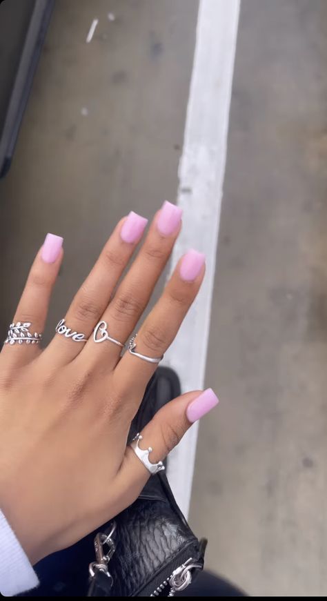 Pandora Rings Black Women, Pandora Rings On Hand Aesthetic, James Avery Jewelry Aesthetic, Rings On Hand Aesthetic, James Avery Aesthetic, James Avery Rings On Hand, James Avery Rings Aesthetic, Pandora Rings On Hand, Pandora Rings Aesthetic