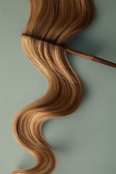 Hair Salon Creative Ads, Hair Close Up, Aesthetic Hair Pictures, Hairstyling Aesthetic, Hair Photography Creative, Hairdresser Aesthetic, Hair Swatches, Emo Shag, Beauty Hair Photography