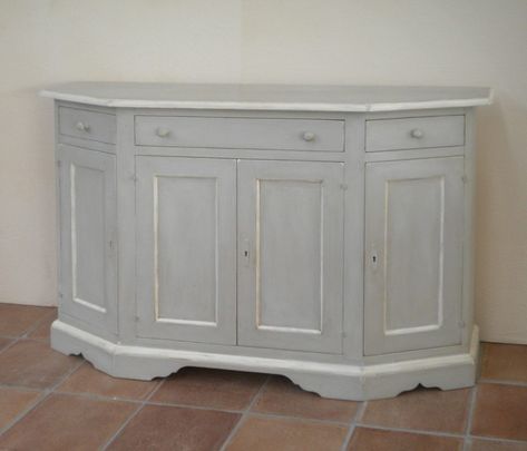 Shabby non è solo bianco! - Mobili per Passione Decor Shabby Chic, Credenza, Shabby Chic, Furniture, Home Decor, Home Décor