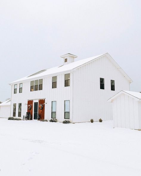 15 Stunning White Barndominium Ideas - Nikki's Plate