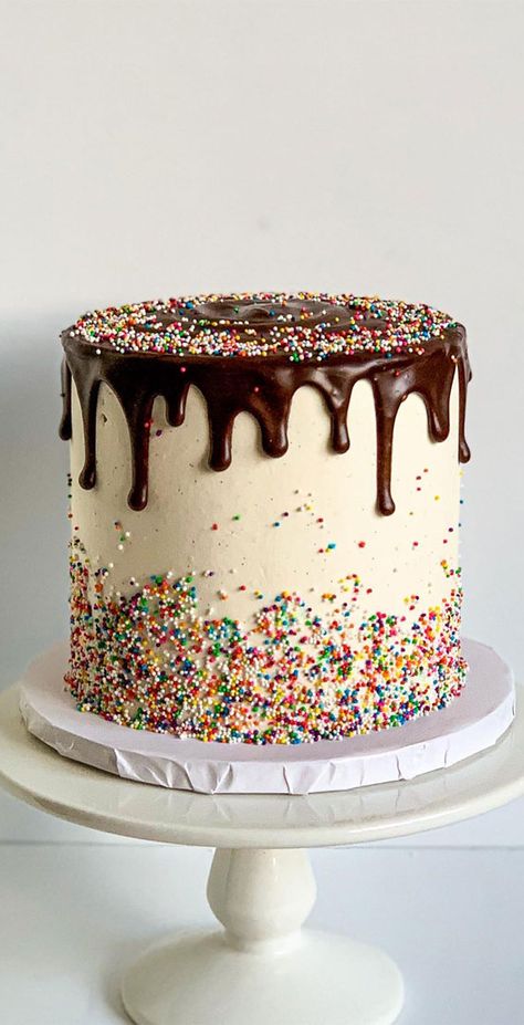 sprinkle cake, funfetti cake, confetti cake, simple confetti cake, simple sprinkle cake, first birthday sprinkle cake, colorful birthday cake, sprinkle birthday cake Sprinkle Cake Ideas, Drip Cake With Sprinkles, 90s Birthday Cake, Boys Birthday Cakes Easy, Sprinkle Birthday Cake, Cake Funfetti, Rainbow Sprinkle Cakes, Cake With Sprinkles, Green Birthday Cakes