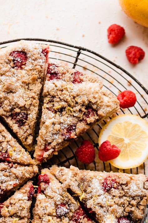 Made in one bowl, this tender brunch cake is studded w/ fresh raspberries & topped w/ brown sugar streusel. Perfect for Easter & Mother's Day. Lemon Coffee Cake, Lemon Crumb Cake, Easter Breakfast Recipes, Cofee Cake, Raspberry Coffee Cakes, Lemon Coffee, Brunch Cake, Spring Baking, Fresh Raspberries