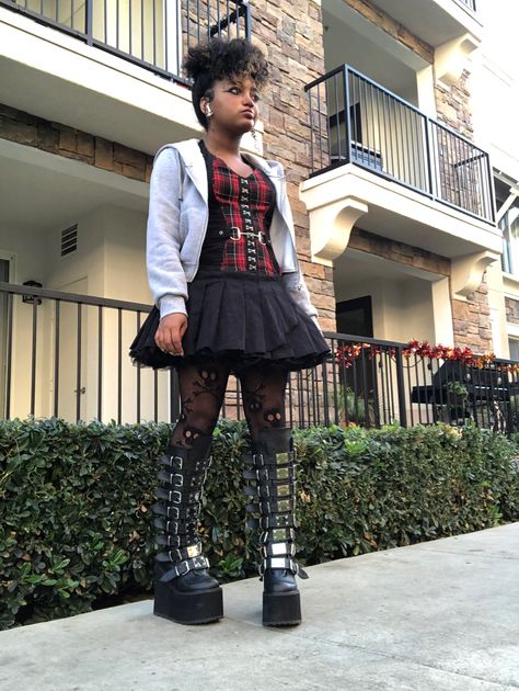 Outfits With Demonia Boots, Demonias Outfit Ideas, Tripp Nyc Outfit, Demonia Shoes Outfit, Demonia Boots Outfit, Demonia Outfit, Mallgoth Outfits, Darkness Girl, Alt Girl Outfits