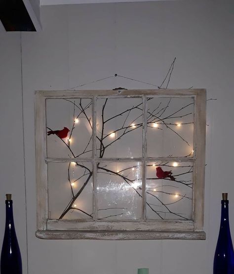 Window Shutter Crafts, Vintage Window Decor, Shutter Crafts, Window Pane Ideas, Window Frame Ideas, Window Pane Decor, Window Frame Art, Diy Christmas Window, Old Window Decor