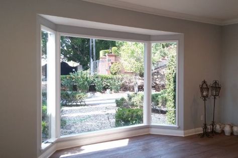 Bay windows are beautiful and can add architectural interest as well as space and light to any Bay Window Exterior, Bay Window Living Room, Narrow Lot House, French Doors Exterior, Window Treatments Living Room, Bow Window, Bay Windows, Cosy Living Room, Rustic Home Design