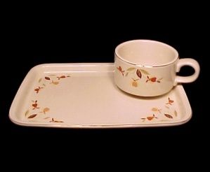 Autumn Leaf Cup Plate Snack Set Hall China Jewel Tea (Autumn Leaf - Jewel T Tea) at Midwest Emporium Jewel Tea Dishes, Mens Accessories Vintage, Hall Pottery, Wilton Cake Pans, Ceramic Framed, Snack Set, Porcelain China, Autumn Leaf, Vintage Dishes