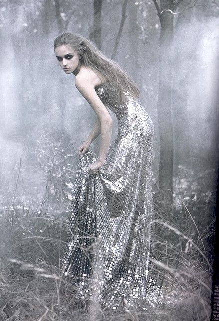 glitter Zeus Children, Fashion Fotografie, Oh My Goddess, 다크 판타지, Pretty Princess, Snow Queen, Christian Lacroix, Silver Dress, Gods And Goddesses