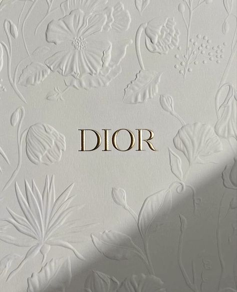 Dior Aesthetic Wallpaper, Dior Sauvage, Dior Aesthetic, Wallpapers Ipad, Fall 23, Watch Wallpaper, Apple Watch Wallpaper, Luxury Packaging, Miss Dior