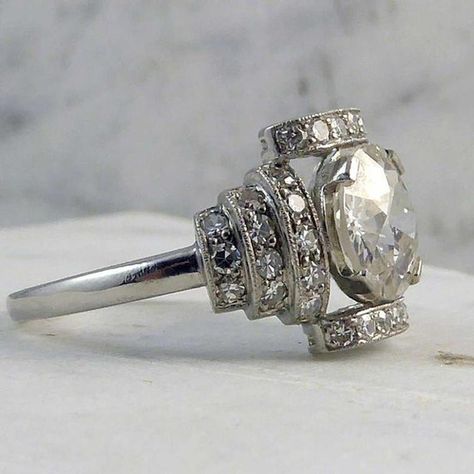 Victorian Princess, Fancy Stuff, Vintage Wedding Ring, Propose Ring, Vintage Jewlery, Art Deco Wedding Rings, Masonic Ring, Art Deco Stil, Centre Stage