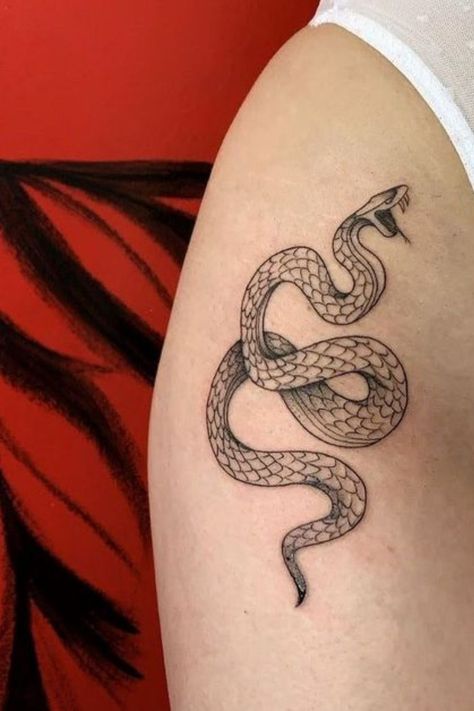 20 Stunning Badass Hip Tattoos For Women Fire Snake, Hip Thigh Tattoos, Hip Tattoos Women, Intricate Tattoo, Inspiration Tattoos, Red Ink Tattoos, Latest Tattoos, Sternum Tattoo, Badass Tattoos