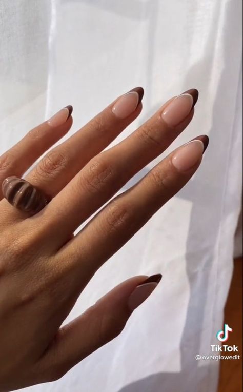 Brown nails with almond shape #nails brown nails #acrylicnaildesigns Nails Brown Simple, Simple Nails For Fall, Almond Shaped Nails Acrylic, Nails With Almond Shape, Neutral Nails Almond, Fall Nails Neutral, Acrylic Nails Brown, Fall Almond Nails, Brown Nail Polish