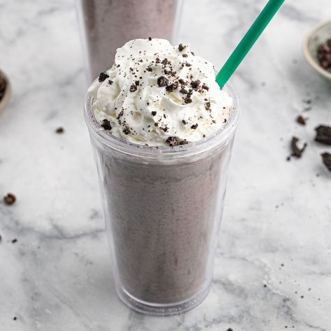 Starbucks Cookies and Cream Frappuccino Starbucks Cookies And Cream Frappuccino Recipe, Starbucks Cookies And Cream Frappuccino, Cookies And Cream Starbucks, Starbucks Cookies And Cream, Cookies And Cream Frappuccino, Starbucks Oreo Frappuccino, Cherry Limeade Recipe, Starbucks Frappuccino Recipe, Peach Ice Cream Recipe