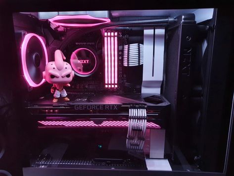 Black Pink Pc Setup, Black And Pink Setup, Black And Pink Pc Setup, Pink And Black Gaming Setup, Black And Pink Gaming Setup, Pink Pc Build, Egirl Make, Gaming Setup Bedroom, Pink Pc