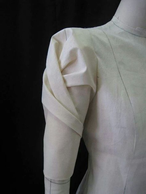 Draping Techniques, Fashion Draping, Diy Sy, Draping Fabric, Couture Sewing Techniques, Creation Couture, Clothing Details, Couture Sewing, Mode Inspiration