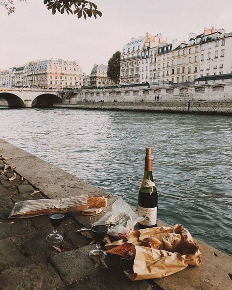 Paris Travel, Summer Bucket Lists, Parisian Life, Paris Aesthetic, Foto Inspiration, Travel Goals, Pretty Places, Travel Inspo, Dream Destinations