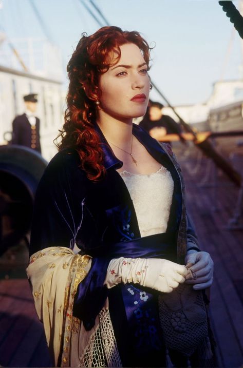 Titanic Wedding, Rose Dewitt Bukater, Titanic Kate Winslet, Rose Titanic, Kate Moss 90s, Titanic 1997, Kate Middleton Hair, Titanic Movie, Fashion Moments