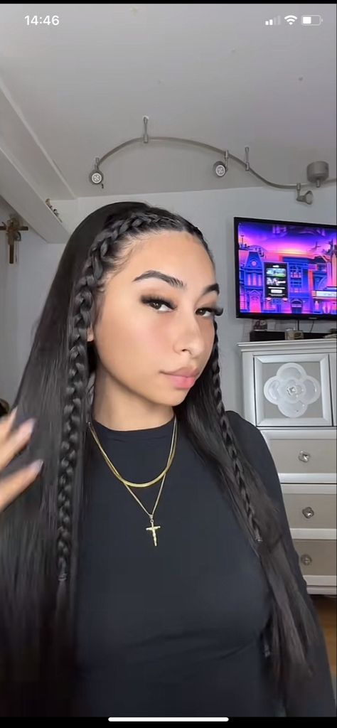 Hair Down With 2 Braids, Straight Hairstyles Braids Half Up, Straight Hair With 2 Braids On The Side, Braids Hairstyles Hair Down, Baddie Hairstyles Straight Long, Hairstyles French Braid Half Up, Two Braids With Straight Hair, College Back To School Hairstyles, Cute Hairstyles With French Braids