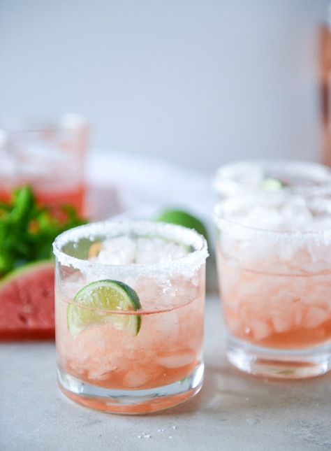 Clean Drinks, Rose Cocktail Recipes, Boozy Recipes, Tequila Day, Jalapeno Margarita, Rose Cocktail, Tequila Drinks, Drinks Alcohol, Tequila Sunrise